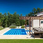 Vakantiehuis Funcici Lovrinici