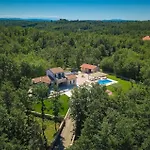 Funcici Vakantiehuis Lovrinici