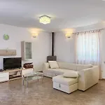 Funcici * Lovrinici