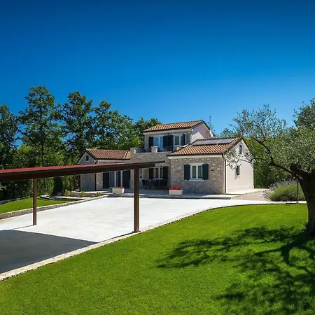 Funcici Holiday home Lovrinici