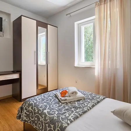 Funcici Holiday home Lovrinici