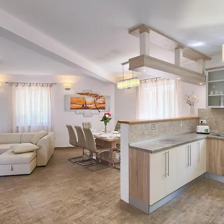 Holiday home Funcici